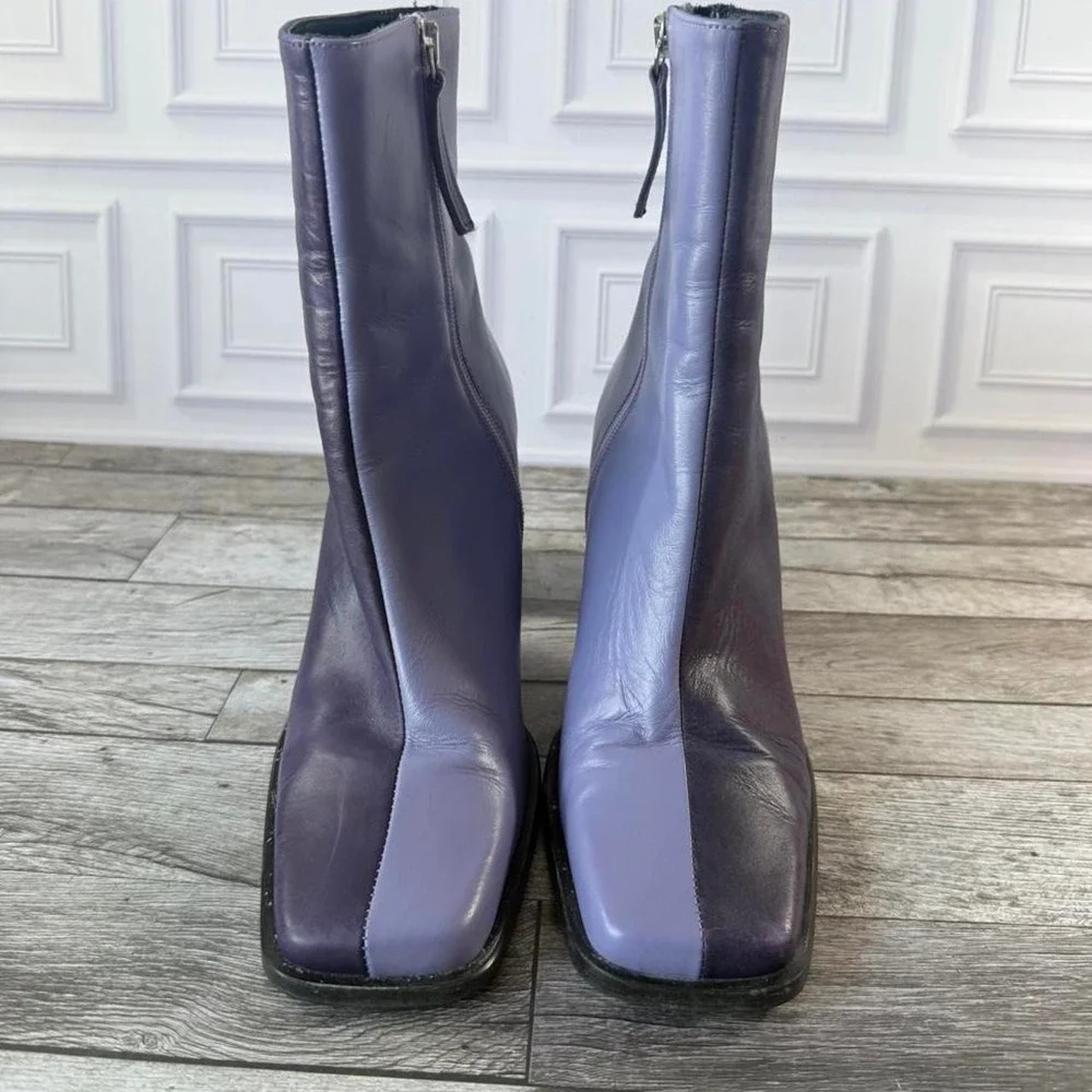 L.C.G. AIOHAS Ankle Boots in Purple with two-tone color-blocked